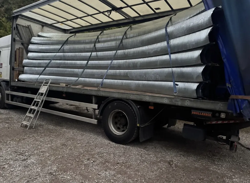 Delivery and handling of K-Span panels on site