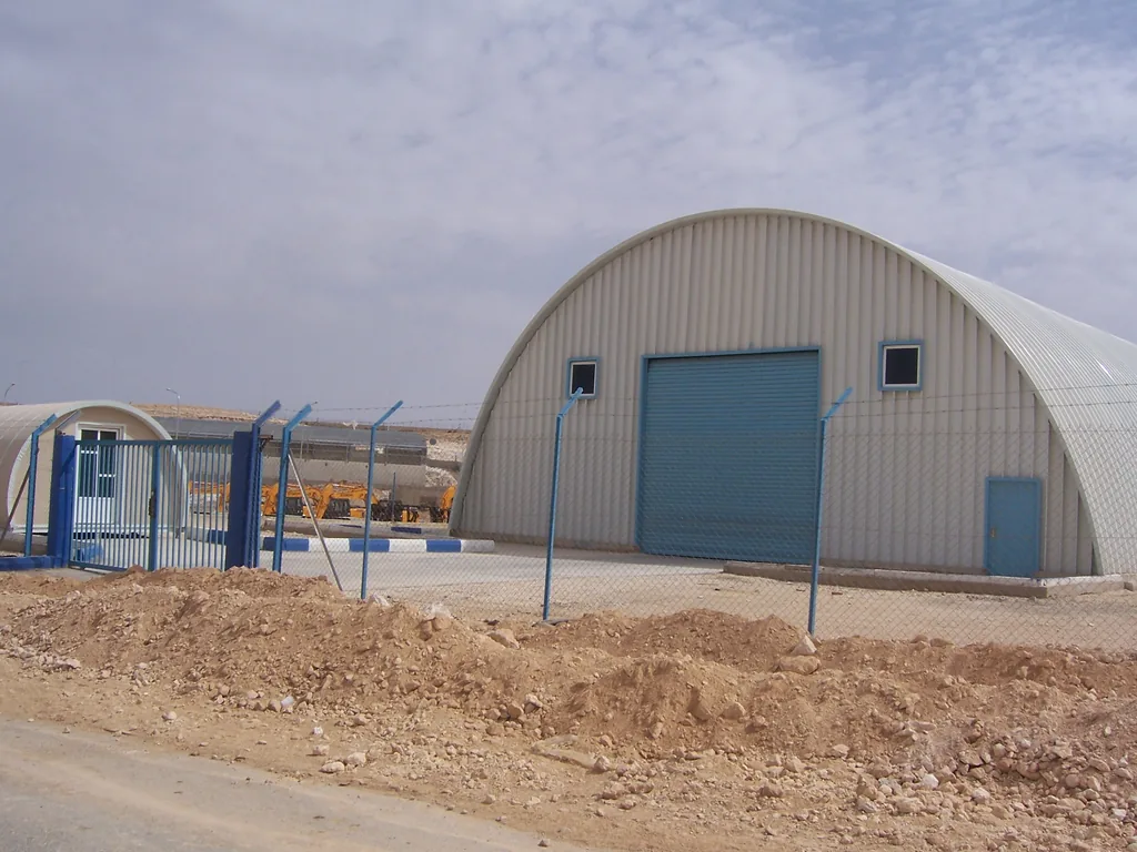 Completed specialist arched steel structure